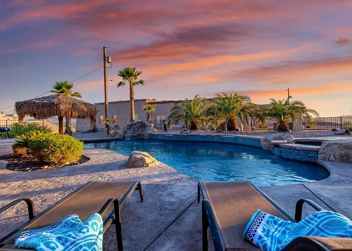Casa Amigo - Pool, Spa, Backyard Oasis, Parking Villa Lake Havasu City