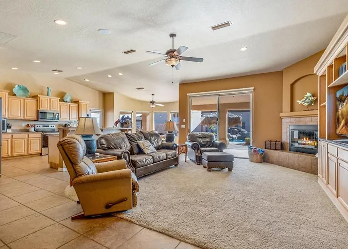 Casa Amigo - Pool, Spa, Backyard Oasis, Parking Villa Lake Havasu City
