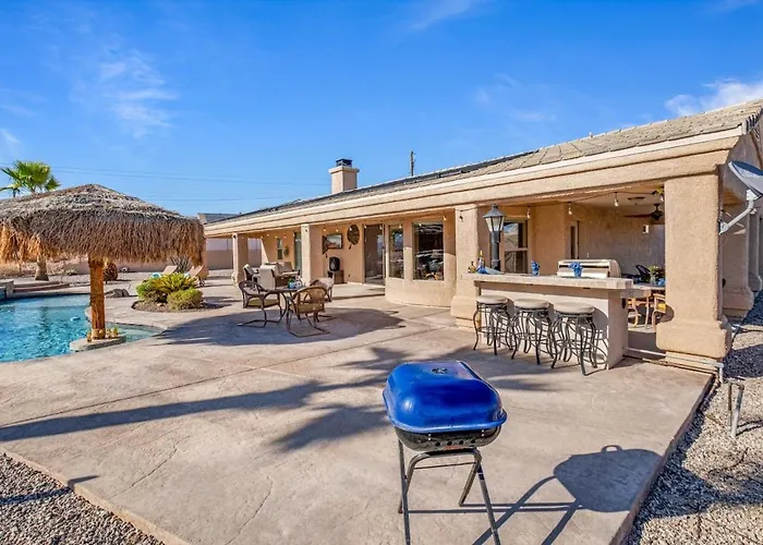 Casa Amigo - Pool, Spa, Backyard Oasis, Parking *