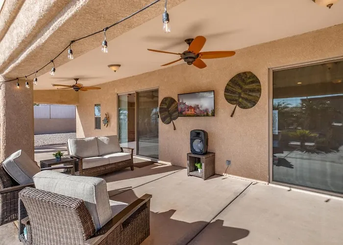 Casa Amigo - Pool, Spa, Backyard Oasis, Parking Lake Havasu City