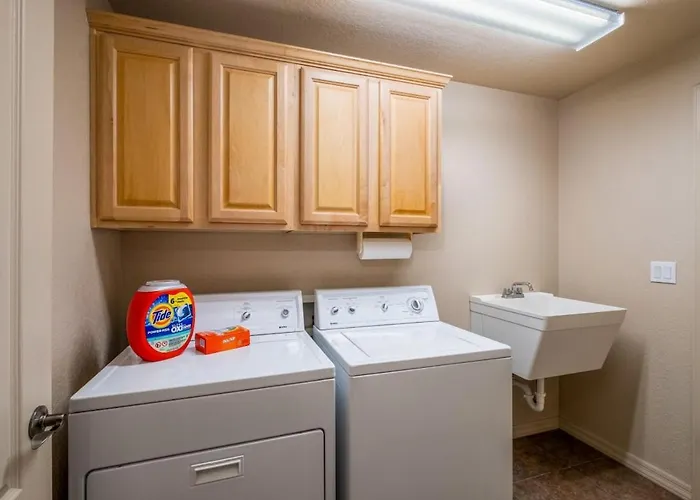 Casa Amigo - Pool, Spa, Backyard Oasis, Parking Villa Lake Havasu City