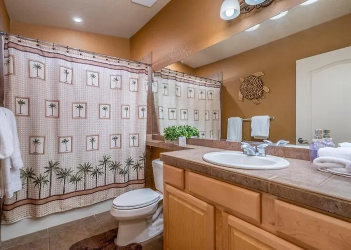 Casa Amigo - Pool, Spa, Backyard Oasis, Parking Villa